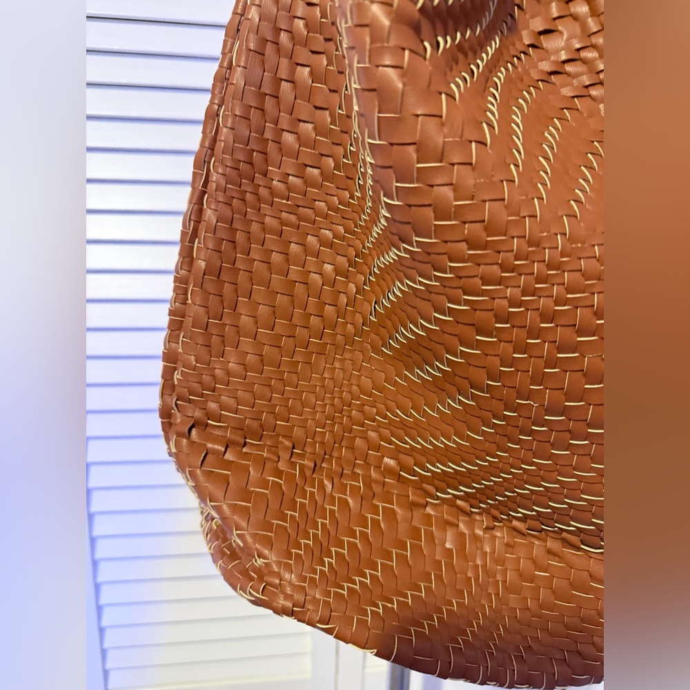 Deux Lux FAUX Leather Woven OVERSIZED Hobo Basketweave in Honey - Picture 7 of 12